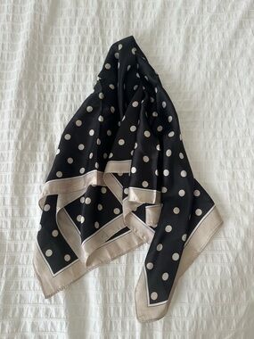 Polka dot medium silky scarf